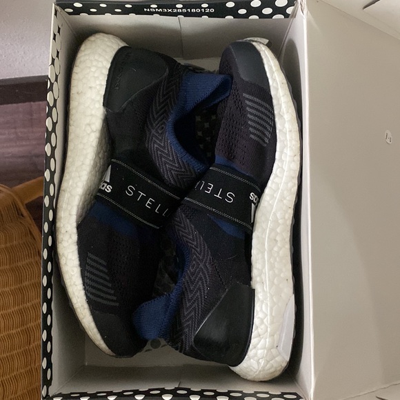 Adidas Ultra Boost by Stella McCartney Size 7 - Picture 8 of 9